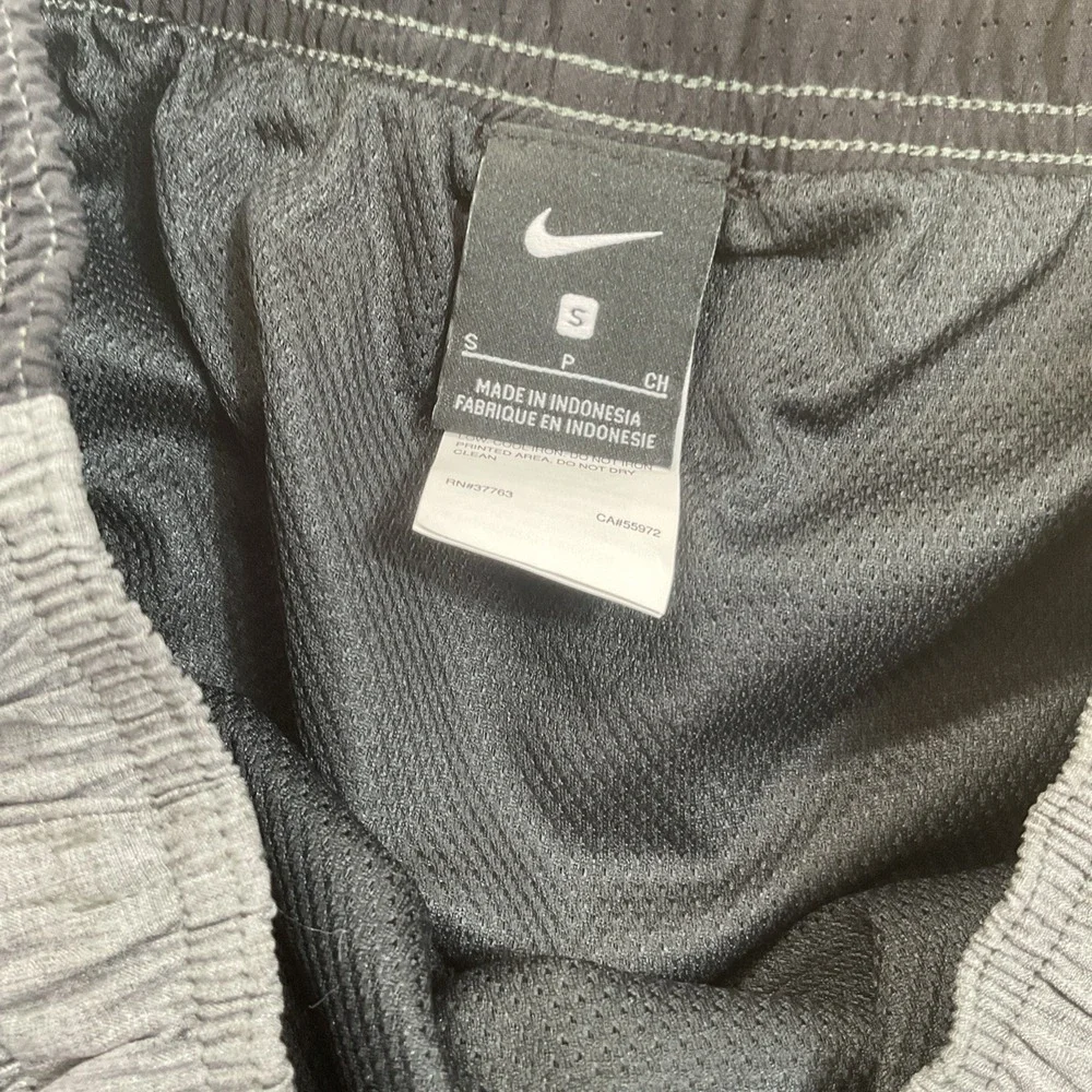 Nike Just Do It Black Gray Small Swim Beach Shorts‎ Athletic